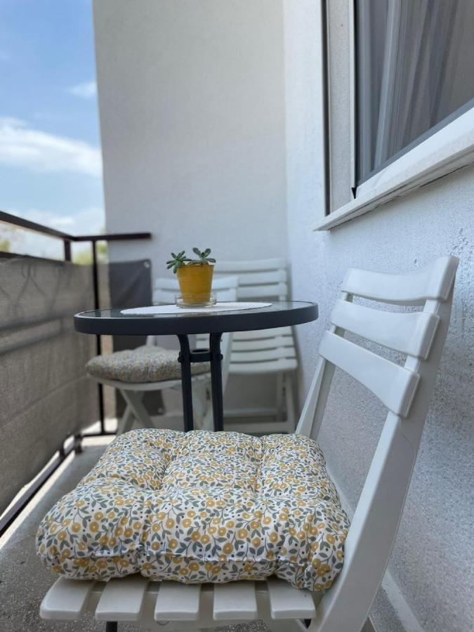 Apartman Luka Jadrtovac Exteriör bild