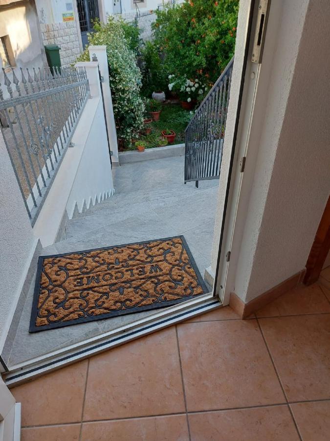 Apartman Luka Jadrtovac Exteriör bild