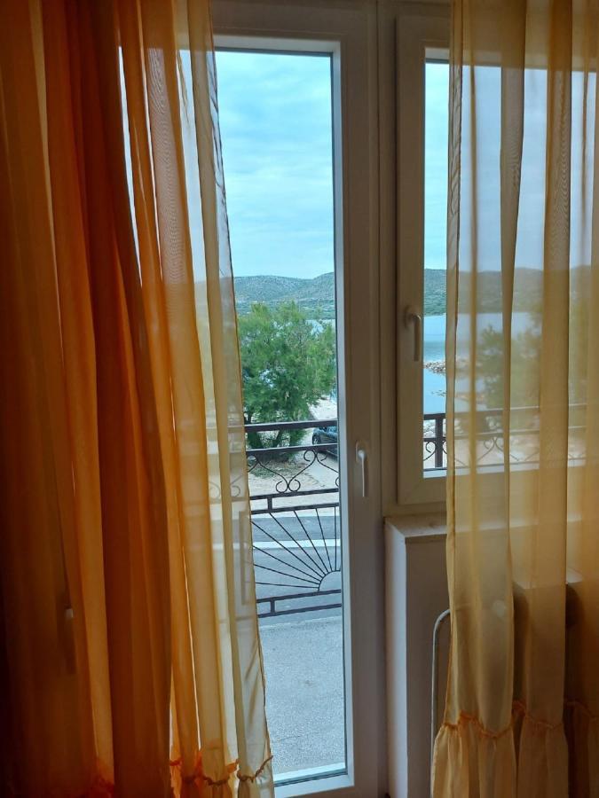 Apartman Luka Jadrtovac Exteriör bild