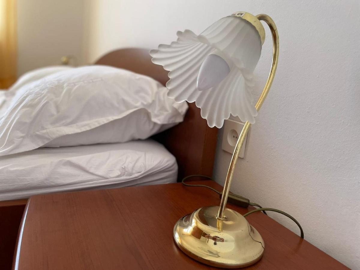 Apartman Luka Jadrtovac Exteriör bild